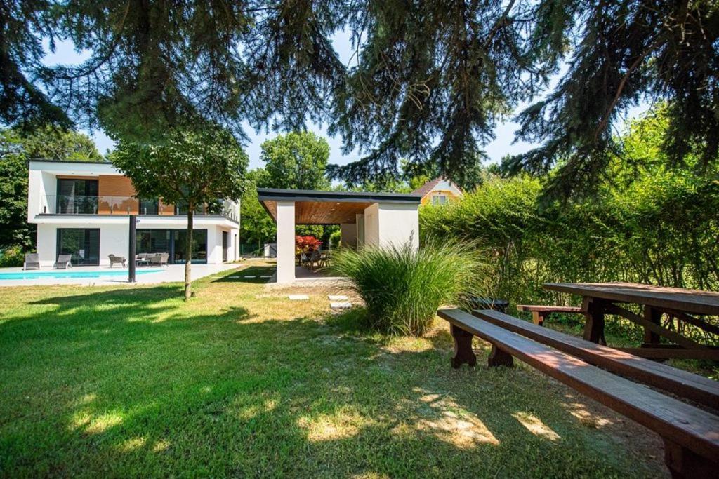 Bony Resort Szarvas Buitenkant foto